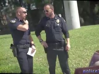 Mängima poiss politsei gei seksikas keppimine video xxx